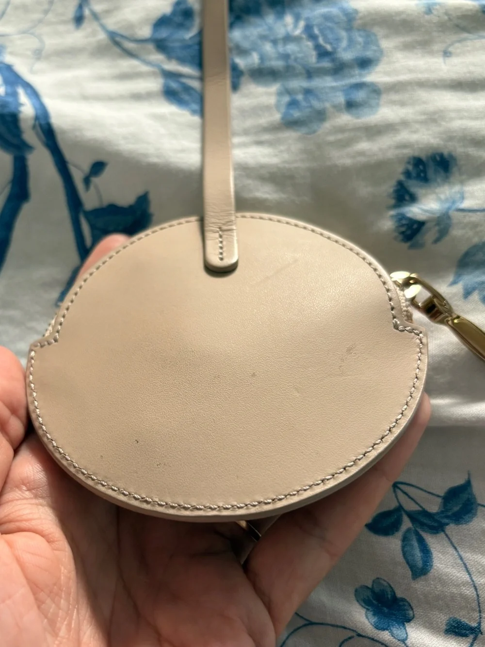 Globe-Trotter Luggage beige leather luggage tag with zip pouch